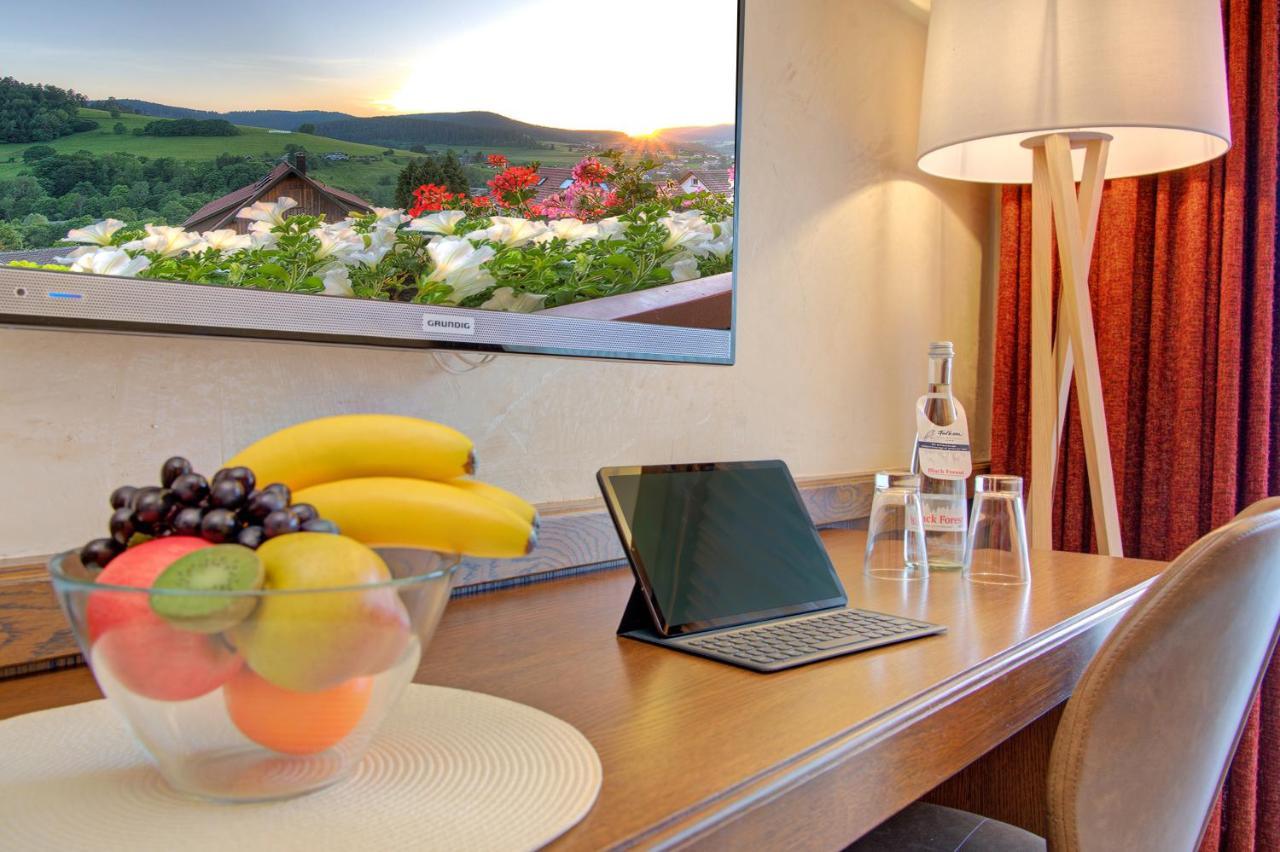 Hotel Restaurant Falken Baiersbronn Dış mekan fotoğraf
