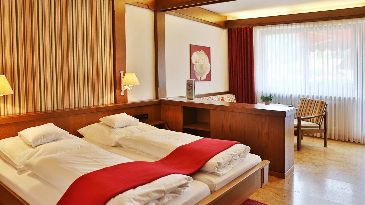 Hotel Restaurant Falken Baiersbronn Dış mekan fotoğraf